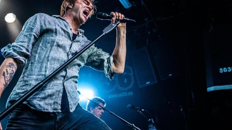Bier, Schweiß, Stagediving: Tote Hosen spielen im SO36 Tote Hosen