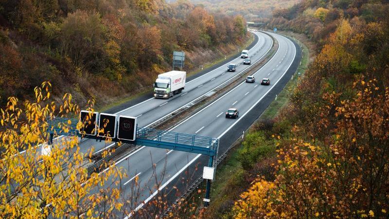 Nach Ferienende rollt der Verkehr Autobahn bei Sand Am Main