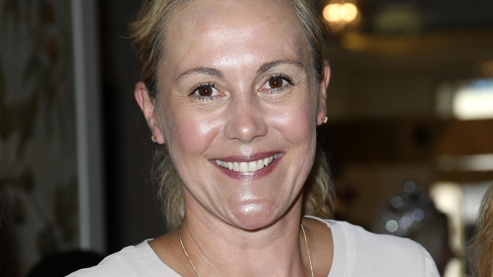 Nach Trennung von Christian Wulff: Ist Bettina Wulff schon neu verliebt? Bettina Wulff lacht