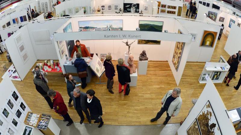 Kunstwerke direkt vom "Erzeuger": Messe "artthuer" beginnt Kunstmesse «artthuer»