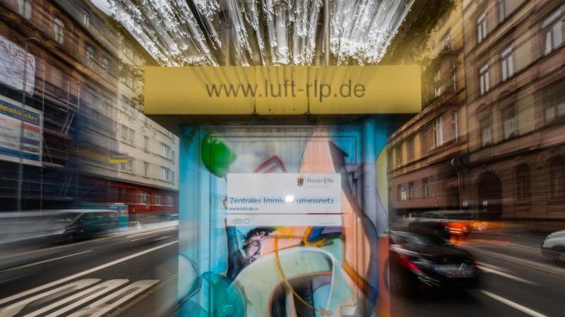 Landesregierung weist Kritik an Stickoxid-Messstation zurück Messstation in der Parcusstraße