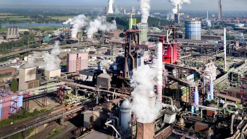 Thyssenkrupp erwartet wegen Kartellverfahren weniger Gewinn Stahlwerk ThyssenKrupp