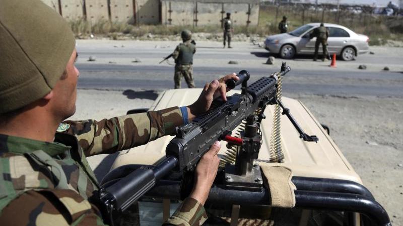 Neuer Anlauf für Frieden in Afghanistan Soldaten in Kabul