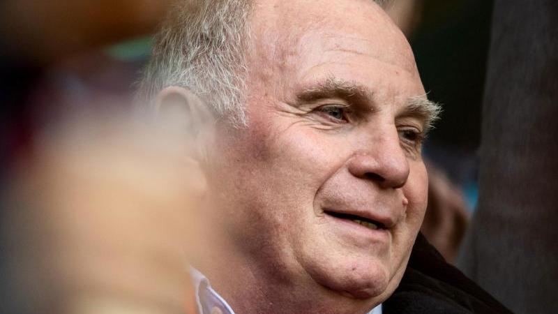 Uli Hoeneß sucht "eierlegende Wollmilchsau" als Nachfolger Uli Hoeneß