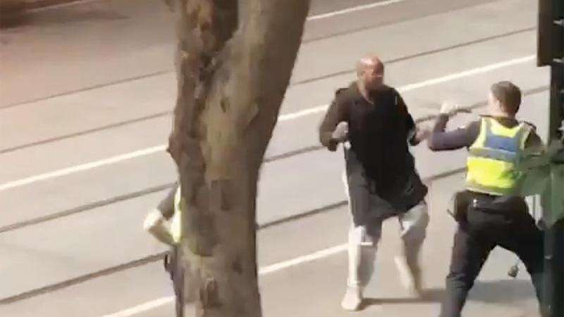 Zwei Tote bei mutmaßlichen Terrorangriff in Melbourne Attacke in Melbourne