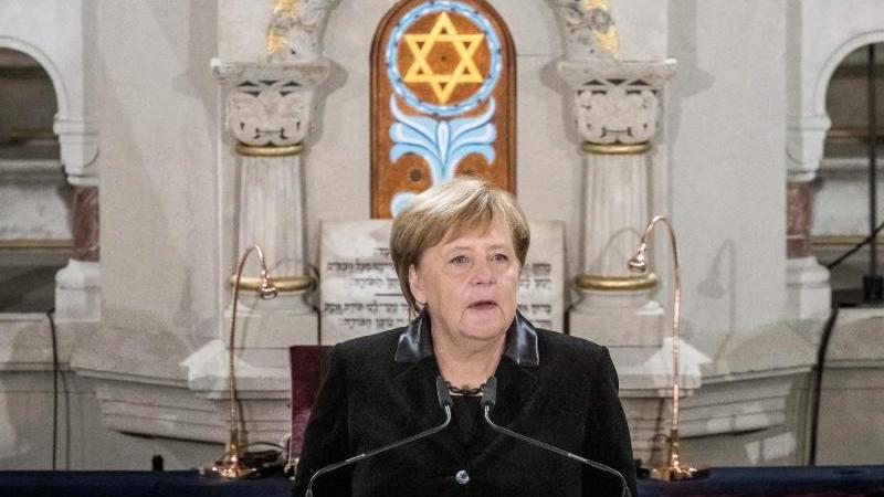 Merkel warnt vor wachsendem Judenhass in Deutschland Angela Merkel gedenkt der Pogromnacht 1938