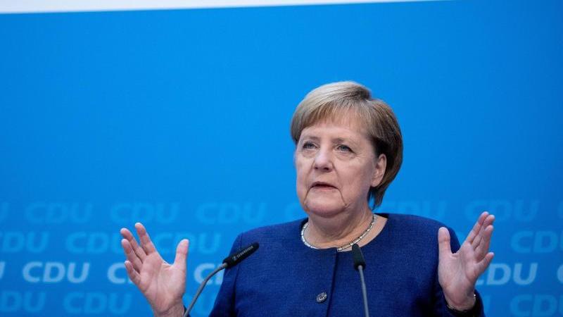 Merkel überreicht Meisterbriefe in Greifswald Angela Merkel