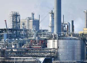 Wegen des extremen Niedrigwassers im Rhein prüft der Chemieriese BASF den K... weiterlesen