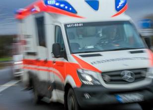 Ein Rentner-Ehepaar ist in Ilmenau mit dem Auto von der Straße abgekommen u... weiterlesen