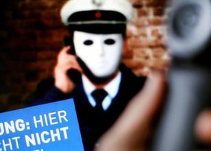 Fast 60.000 Euro haben falsche Polizisten in drei Fällen in Kiel und Flensb... weiterlesen
