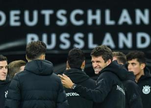 Bundestrainer Joachim Löw setzt im Testspiel gegen Russland den Verjüngungs... weiterlesen