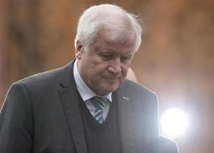 Das Rätselraten um das genaue Ende der Amtszeit des CSU-Chefs Horst Seehofe... weiterlesen