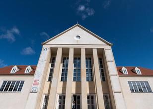 Der Ostflügel am Festspielhaus Hellerau in Dresden soll in neuem Glanz erst... weiterlesen