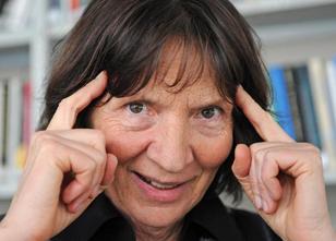 Nach Ansicht von Friedenspreisträgerin Aleida Assmann zerfällt Deutschland ... weiterlesen