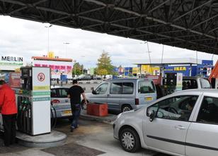 Wegen landesweiter Proteste gegen höhere Spritpreise wächst in Frankreich d... weiterlesen