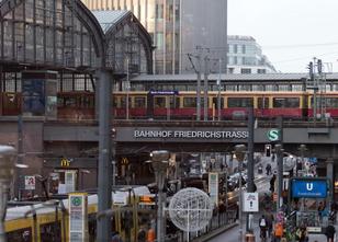 Nach jahrelangen Arbeiten soll der Berliner Bahnhof Friedrichstraße in eini... weiterlesen
