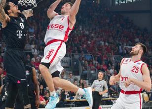 Center Leon Kratzer verlässt den Basketball-Bundesligisten Brose Bamberg. D... weiterlesen
