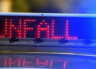 Bei einem schweren Autounfall auf der Schlossbrücke in Berlin-Charlottenbur... weiterlesen