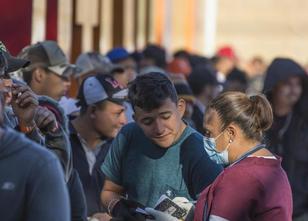 Die mexikanische Grenzstadt Tijuana hat sich auf die Ankunft Tausender weit... weiterlesen
