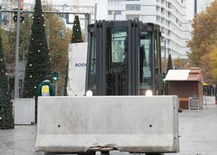 Rund um den Berliner Weihnachtsmarkt an der Gedächtniskirche werden von die... weiterlesen