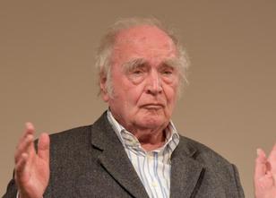 Der Schriftsteller Martin Walser sieht auch im Alter von 91 Jahren das Schr... weiterlesen