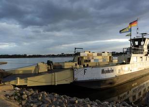 Das anhaltend niedrige Wasser bereitet den Fährmännern am Rhein weiterhin a... weiterlesen
