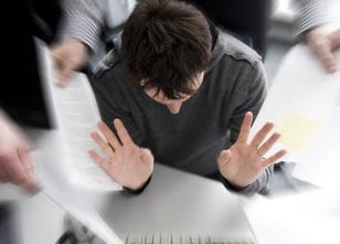 Stress mit der Digitalisierung am Arbeitsplatz schwächt die Arbeitskraft. D... weiterlesen