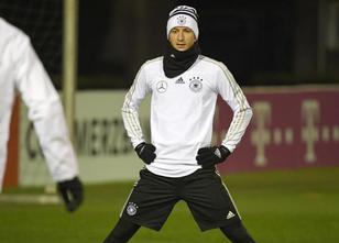 Thomas Müller muss auf seinen 100. Länderspiel-Einsatz am Montagabend noch ... weiterlesen