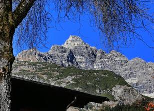 Ein drohender riesiger Felssturz in den Allgäuer Alpen bedeutet für die ört... weiterlesen