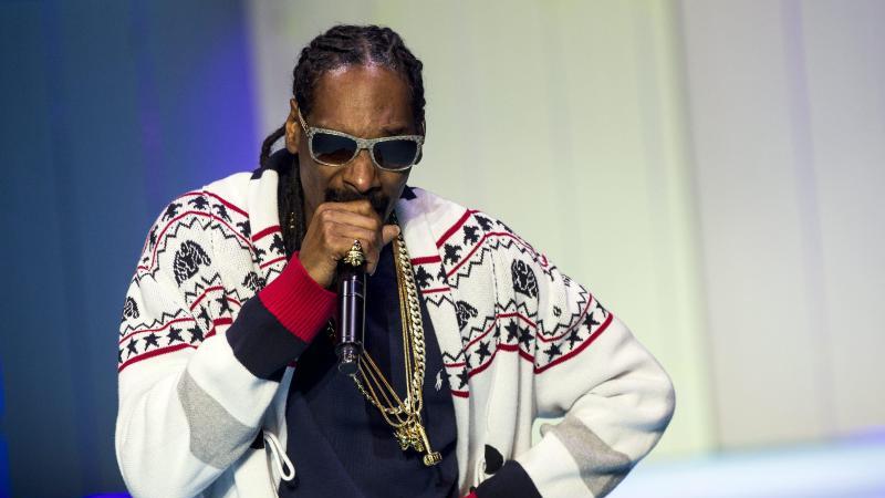 Snoop Dogg dankt sich selbst Snoop Dogg