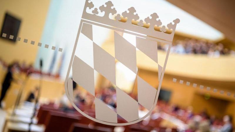 Grüne leiten Innenausschuss im Landtag Ein Wappen