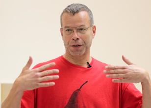 Der Fotograf Wolfgang Tillmans ist vom Magazin weiterlesen