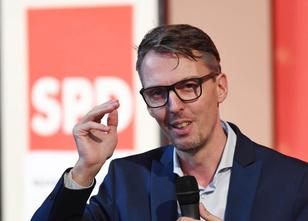 Trotz seiner Niederlage beim SPD-Basisvotum will Lars Castellucci beim Part... weiterlesen