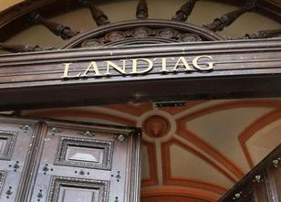 Der Landtag Mecklenburg-Vorpommerns befasst sich am Mittwoch (10.00 Uhr) in... weiterlesen