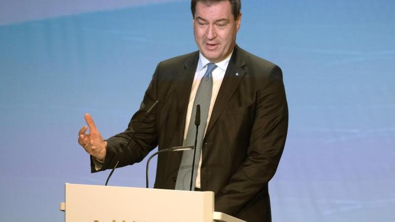 Kritik an Söders Anrede "Eure königliche Hoheit" Festakt 100 Jahre Freistaat Bayern