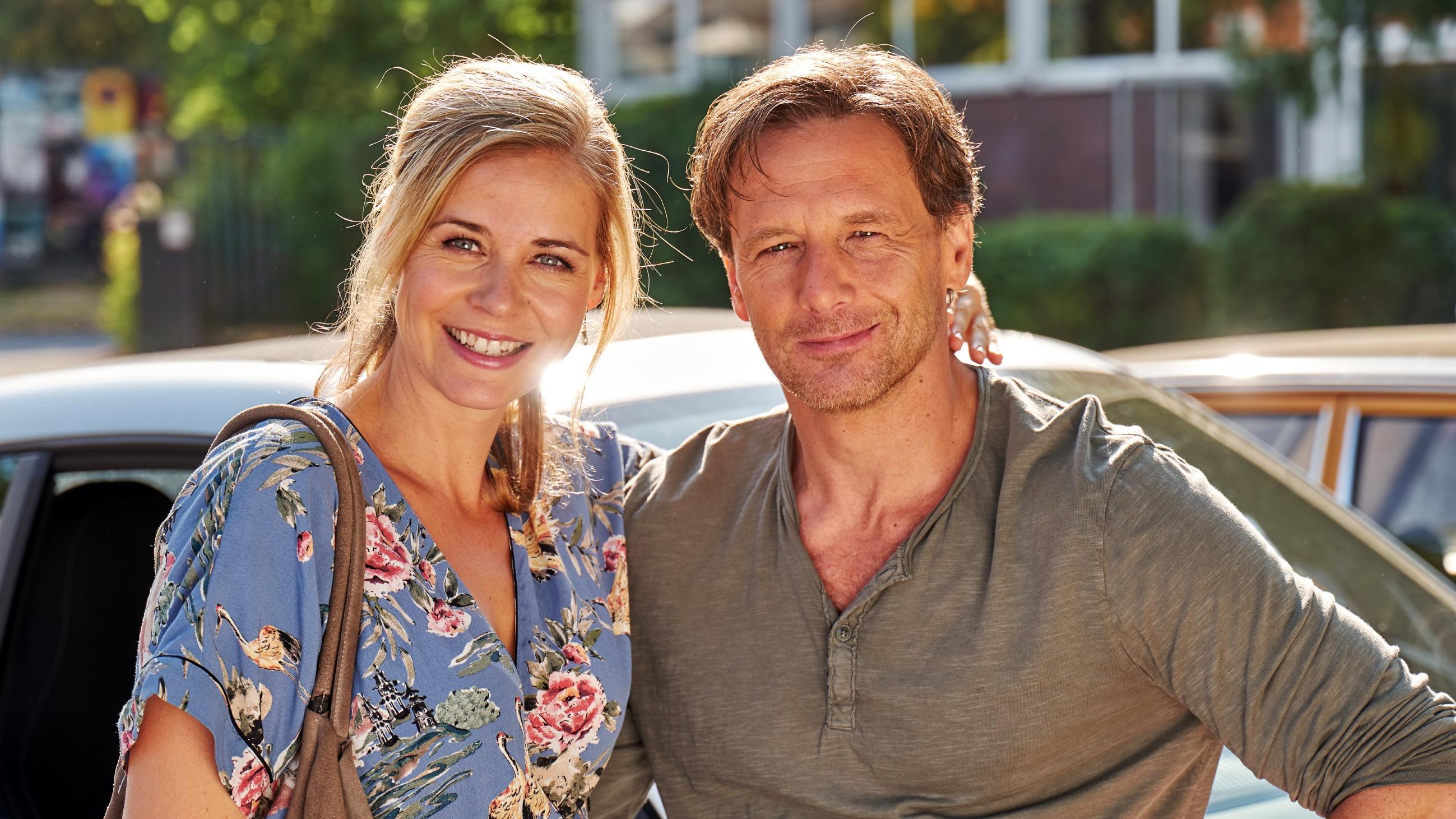 "Der Lehrer" mit Hendrik Duryn und Jessica Ginkel: Staffelstart ist am 3. Januar Der Lehrer: Stefan Vollmer (Hendrik Duryn) und Karin Noske (Jessica Ginkel)