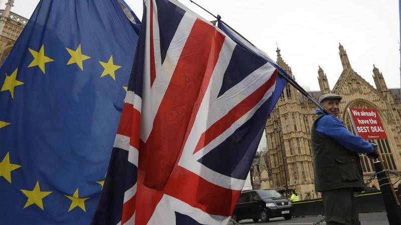 Rechtsgutachten zum Brexit verhärtet Fronten im Unterhaus Anti-Brexit-Protest