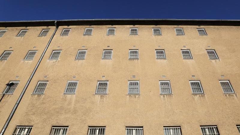 Sanierungsarbeiten im ehemaligen Rostocker Stasi-Knast Ehemalige Stasi-Untersuchungshaftanstalt