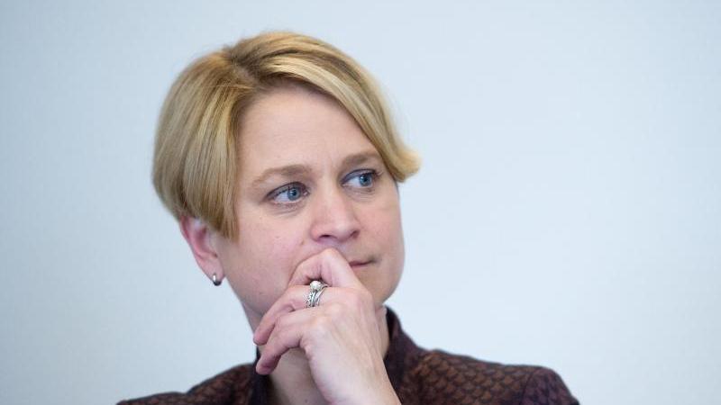 Bildungsminister wollen Digitalpakt Schule zügig umsetzen Bildungsministerin Birgit Hesse
