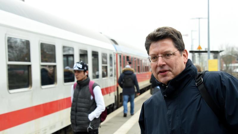Meyer: Land muss mehr mit Wirtschaftserfolgen werben Reinhard Meyer