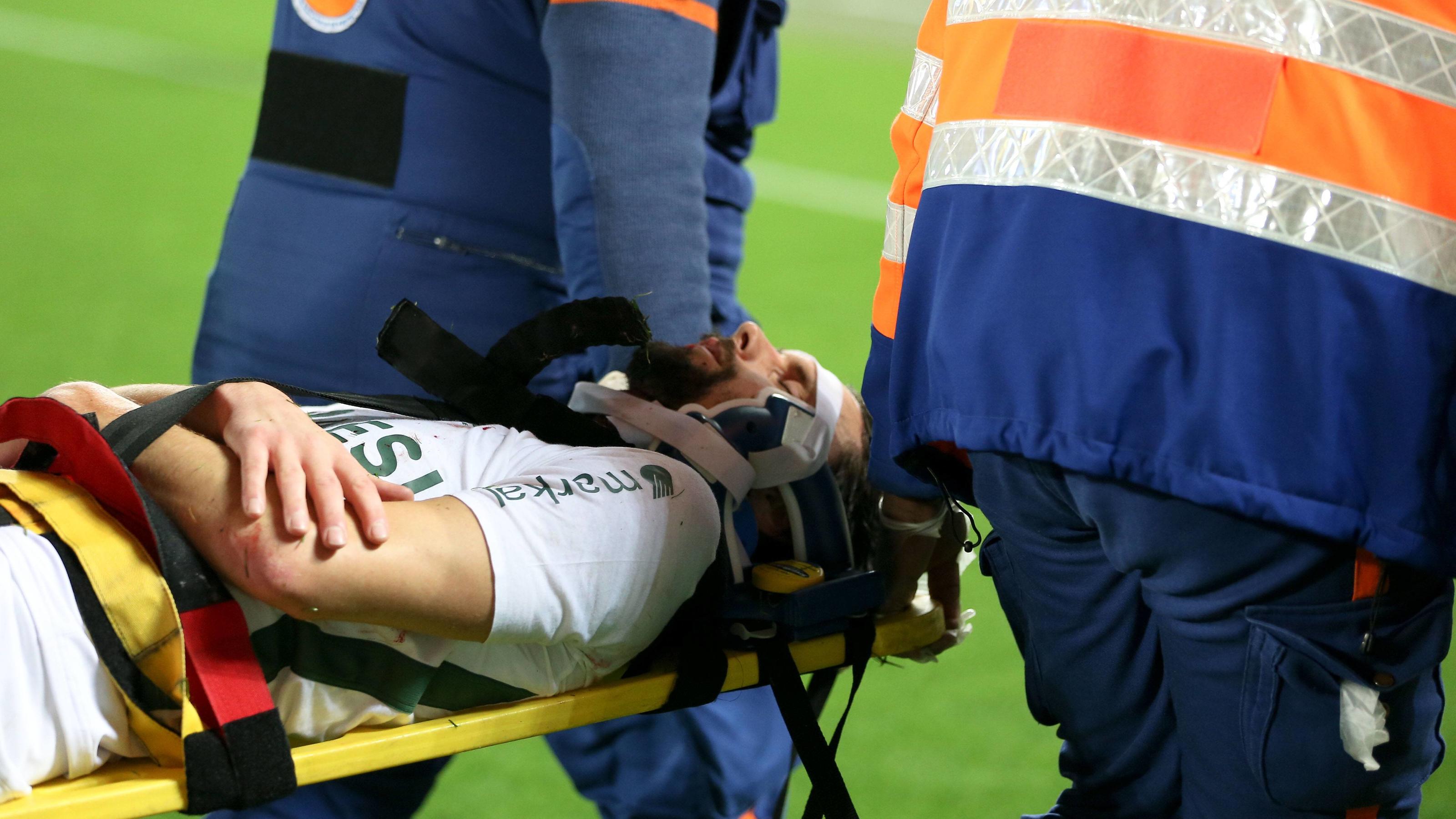 Neven Subotic: Aufatmen nach Knie-Crash! Krankenhaus schon wieder verlassen 28 NEVEN SUBOTIC (ASSE) - BLESSURE FOOTBALL : Bordeaux vs Saint Etienne - Ligue 1 Conforama - 05/12/2018 FEP/Panoramic PUBLICATIONxNOTxINxFRAxITAxBEL