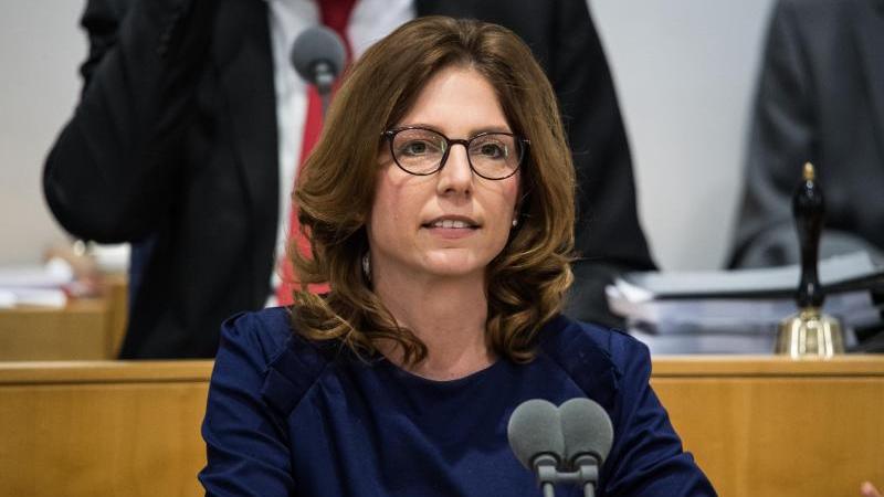 Streit um Klinik-Abrechnungen: Erster Termin für Mediation Sabine Bätzing-Lichtenthäler