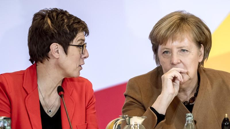 ARD-Deutschlandtrend: Union legt deutlich zu Kramp-Karrenbauer und Merkel