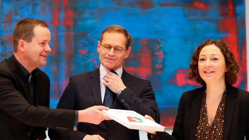 Zwei Jahre Rot-Rot-Grün in Berlin: die Ungeduld wächst R2G-Koalitionsvertragsunterzeichnung
