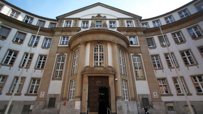 Anklage wegen Betrugs in Millionenhöhe mit "Fake-Shop" Land- und Amtsgericht Frankfurt am Main