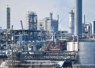 Mit Verlusten haben die Aktien des Chemieriesen BASF am Montag auf die gese... weiterlesen