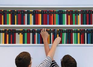 Die Deutschen kaufen weit weniger Bücher als vor zehn Jahren. Wie das Stati... weiterlesen