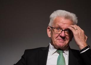 Der baden-württembergische Ministerpräsident Winfried Kretschmann (Grüne) h... weiterlesen