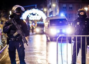 Nach dem tödlichen Terroranschlag in Straßburg fahndet die Polizei mit eine... weiterlesen
