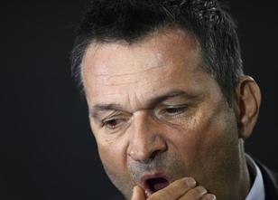 Schalkes Sportvorstand Christian Heidel hat Überlegungen von Aufsichtsratsc... weiterlesen